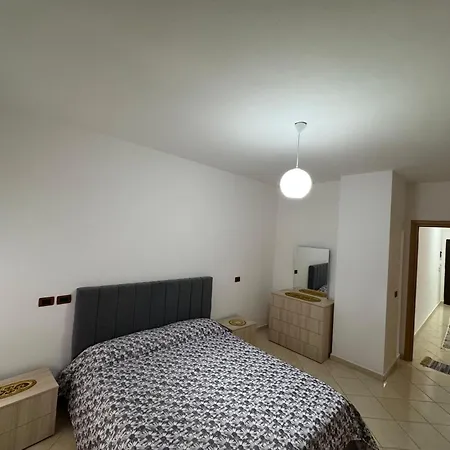 Apartment Xhulio Daily Rent Durres