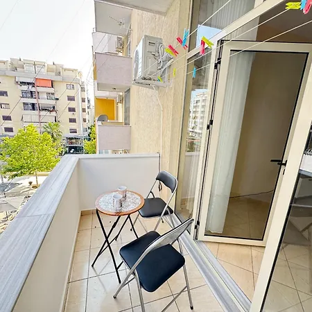 Apartment Xhulio Daily Rent