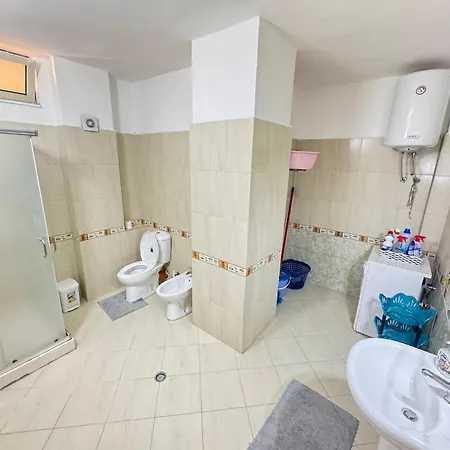 Xhulio Daily Rent Apartamento